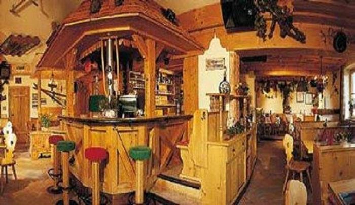 Hotel Garni - Restaurant Kaminstube Санкт Антон ам Арлберг Екстериор снимка